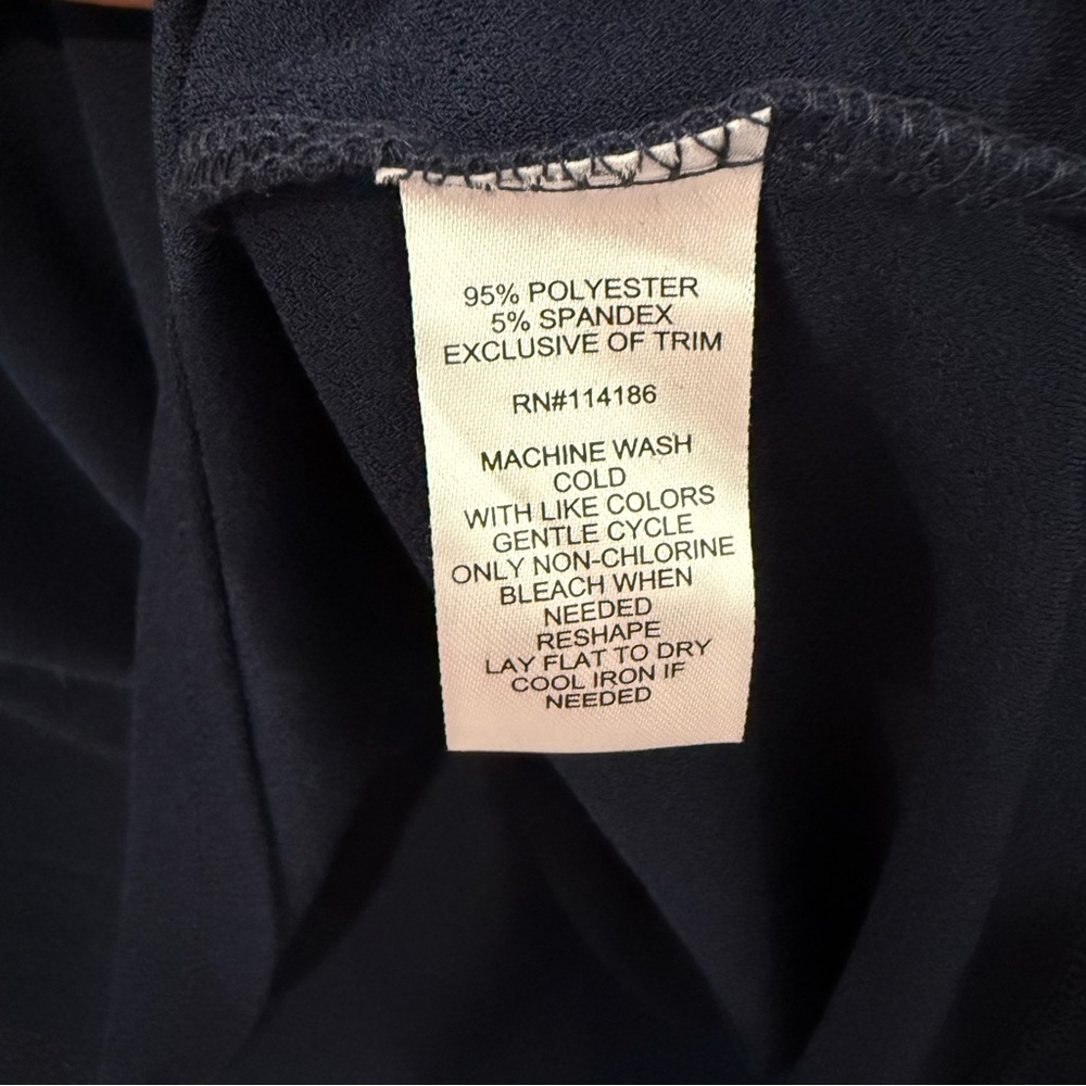 NWT 89th + Madison Large Navy Blue Balloon Sleeve Blouse Stretch Perl Button - Picture 6 of 6